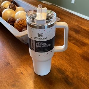 🎉New! Stanley 40oz travel quencher🎉